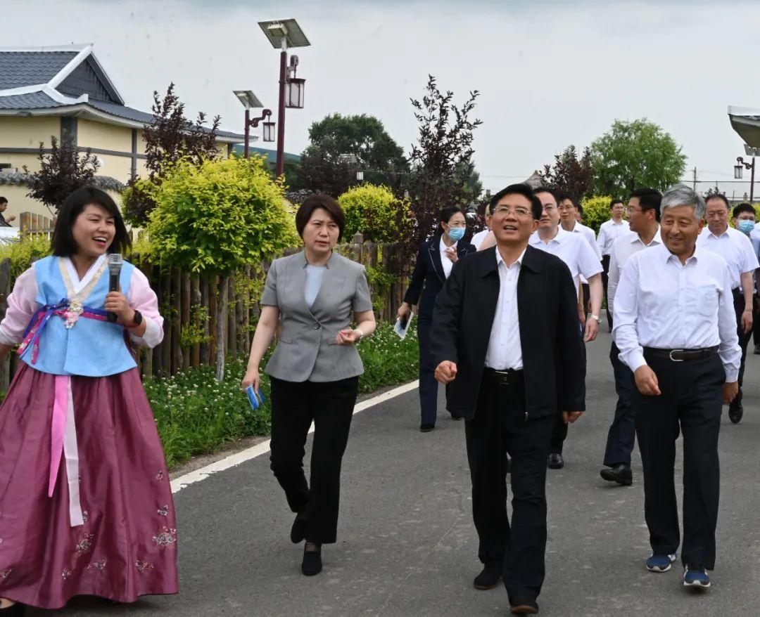 双鸭山公务员报考条件详解