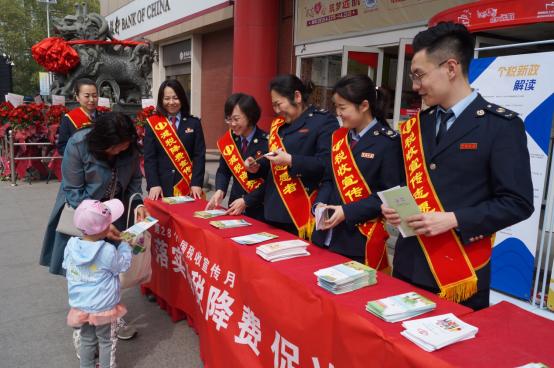 税收助力百货超市，构建繁荣商业生态的关键要素